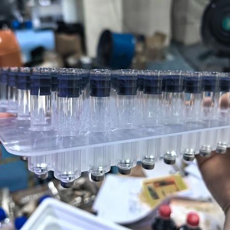 Tappatrice per cartucce